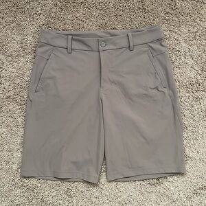 Lululemon Mens Shorts 36 Beige High Rise Inseam 10" Stretch Zip Pockets